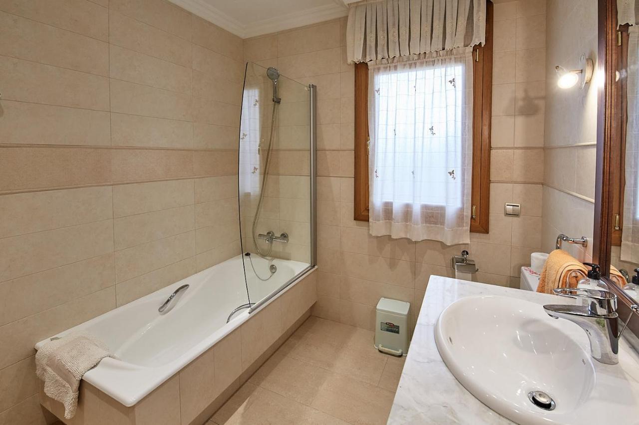 Alojamiento Extrahotelero Casa Ernestina Castillo  외부 사진